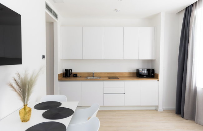 Kula & the Top Apartments - Photo 3