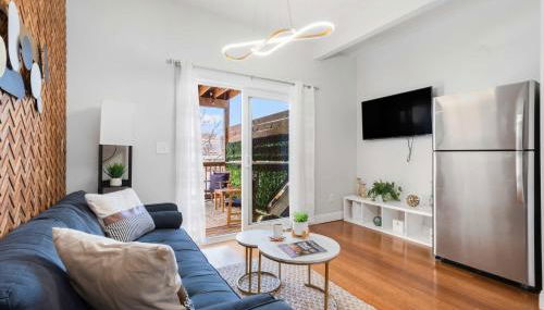 Jennifer's Chic 2nd Floor Apt Private Deck w Views - Foto 2