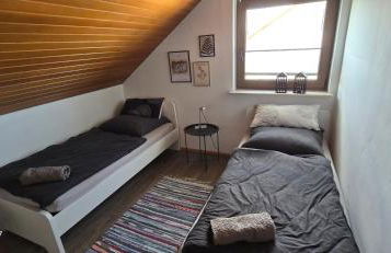 Ferienwohnung mit Kreuzbergblick - Foto 8