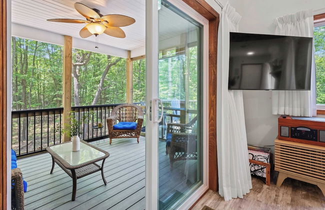 Maple Oasis by Avantstay Newly Built w/ Hot Tub, Game Room & Fire Pit - Photo 31