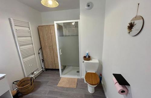 Lumen Chartrain - appartement proche centre-ville, balcon et parking - Foto 8