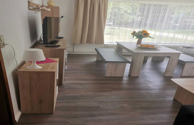 Lakeside Escape With Garden Fun - Foto 8