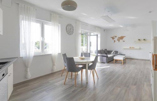 Moderne 2 Zimmer Ferienwohnung mit Dachterrasse - 95qm - Foto 12