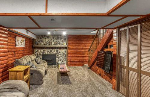 Luxury Lakeside Mountain Escape with Wraparound Deck Near Terra Alta, West Virginia - Foto 50