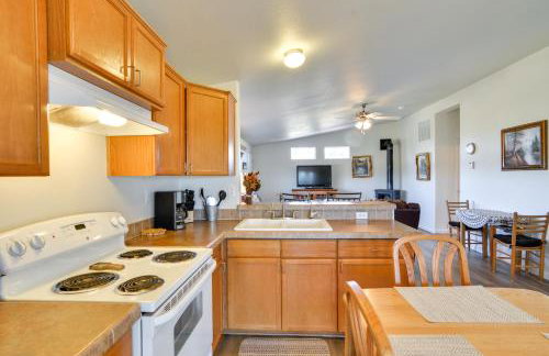 Tranquil Cabin Getaway with Panoramic Mtn View! - Foto 12