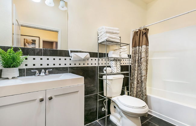 Carondelet Street Modern Suites - Foto 38