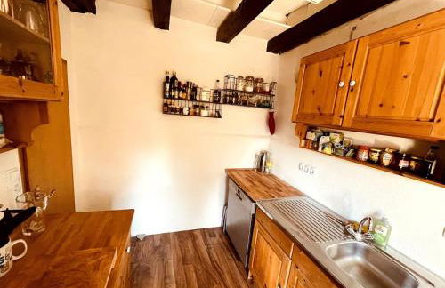 Ruhiges Häuschen am Wald mit Kamin, Terrasse - Foto 3