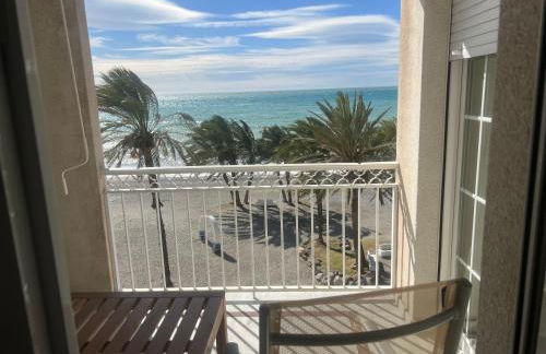 Apartamento LH Beach frente al mar - Foto 8