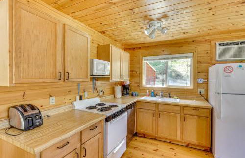 Pets Welcome Cozy Cabin with Deck in Deadwood! - Foto 8