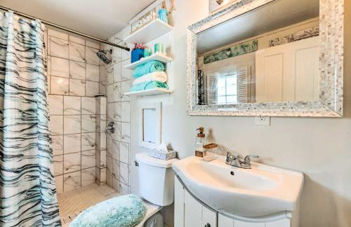 Oceanfront White Stone Cottage w/ Private Beach! - Photo 13