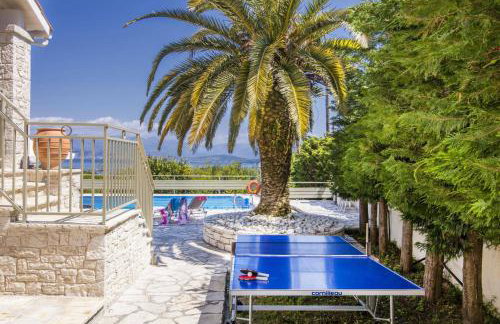 Villa Petra by Villa Plus - Photo 17