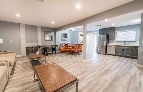 Luxury Living Just Steps from the Strip - Foto 6