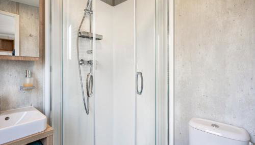 Side-by-Side Tiny Houses - Foto 4