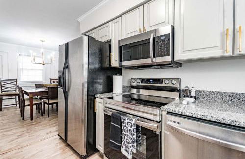 Raleigh house w master suite - 4min to Fenton - Foto 8