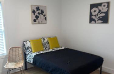 Downtown New 3 Story Sleeps 14 - Foto 3