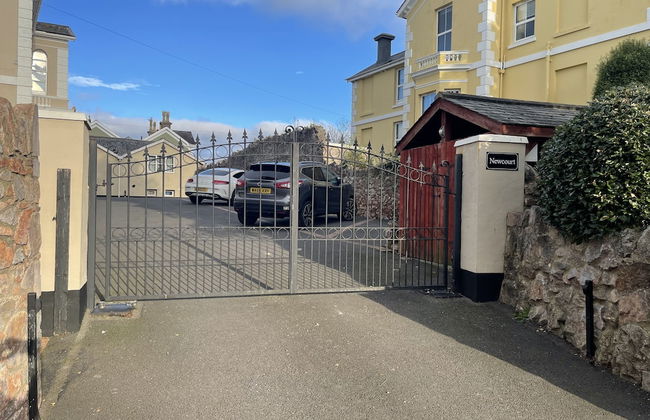 Modern 2 bed Apartment With sea Views - Foto 28