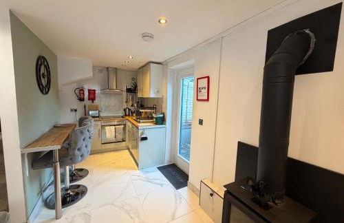 Cardiff Coach House with Hot Tub & Log Fire - Foto 6