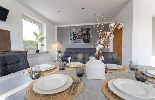 Moderne Doppelhaushälfte mit Garten & Terrasse I Free Wifi I Free Parking - Foto 20