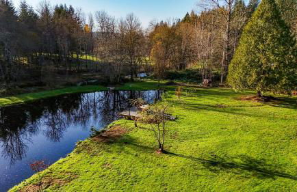 4-Bedroom Chateau in Southern Washington- Luxurious Retreat with Pond & Creek - Foto 17