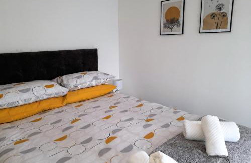 Modern 2 Bed Apt Centre Of Penzance, Lift Access - Photo 6