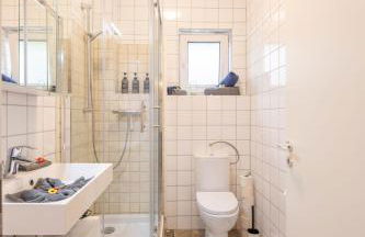 Familiengeeignet mit Parkplatz nahe A3 für 1-5 Personen - Foto 5