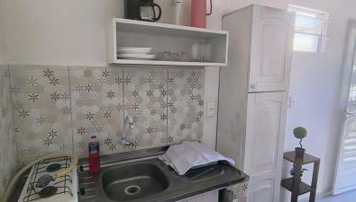 Pequeno loft aconchegante próximo ao aeroporto - Foto 5