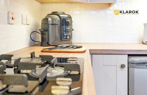 Modern 3 Bedroom Retreat Perfect for Families or Groups - Foto 17