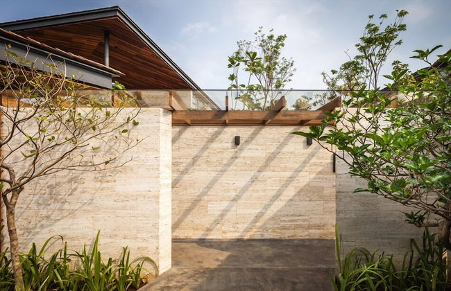 MUTHI MAYA Forest Pool Villa Resort - Photo 27