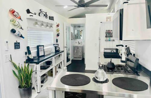 Boutique Tiny in Templeton Modern Wine Country - Foto 2