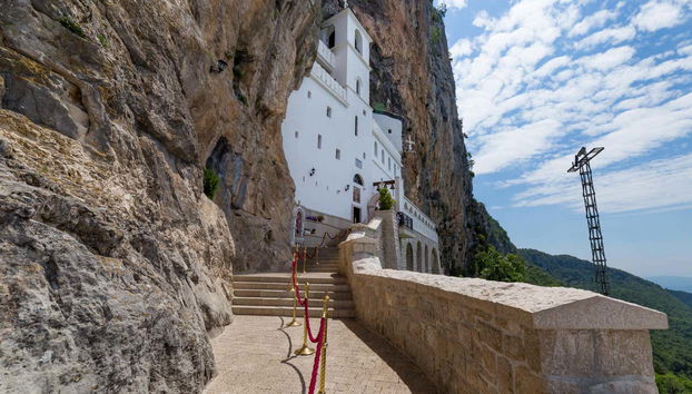 Durante a visita pelo mosteiro de Ostrog