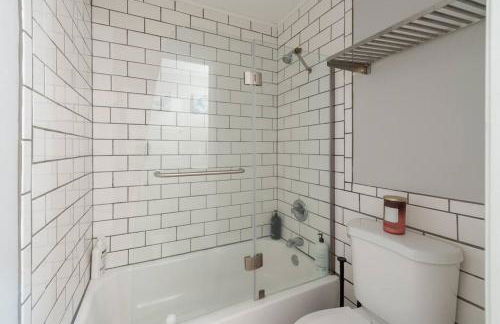 Cute downtown home by Depot Park - Foto 12