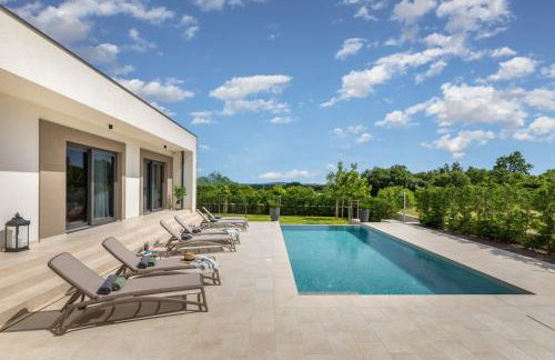 Villa Lastine by Villsy - Photo 4