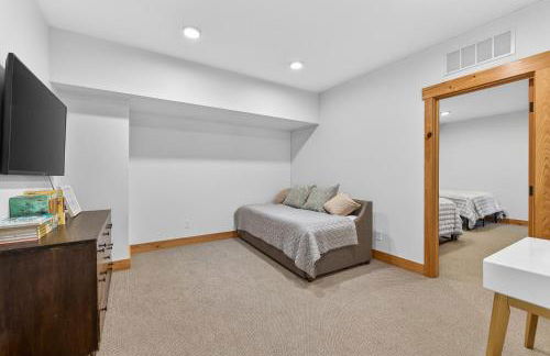 Black Diamond Chalet! Quiet, Private Mountain Luxury- Near Tamarack Resort- Lake Cascade - Foto 26