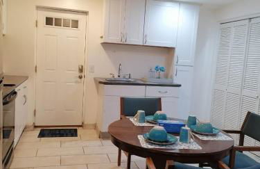 Great motherlaw apartments with your own entrance! - Foto 51