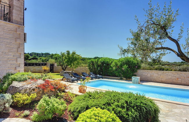 Beautiful Villa With Garden, Private Heated Pool, Whirlpool, Sauna, Near Rovinj - Foto 26