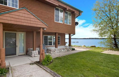 1BR Fife Lake Haven with Fire Pit & Hot Tub - Foto 28