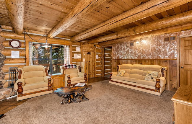 The Log Home Quintessential Log Cabin in Ynp! - Foto 21