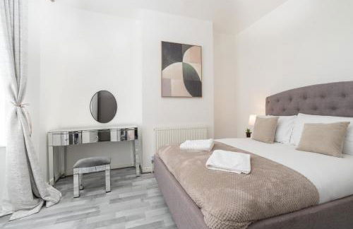 Newly Renovated 4BR House with lots of amenities - Foto 20