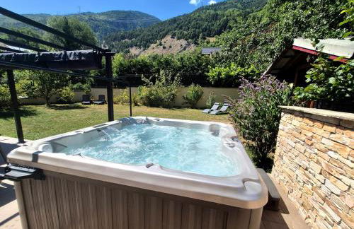 Chalet avec Jacuzzi, billard, jardin clos, proche Paradiski - Foto 1