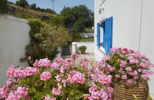 Villa Sis - Cycladic Sea View Luxury Home near Milos Beach & hiking trails 3, 4 & 5 - Photo 14