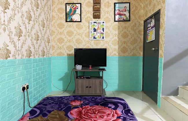 OYO 90198 Aleesya Homestay - Foto 8