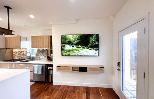 Oceanside Rooftop Retreat Sleeps 4 - Foto 6