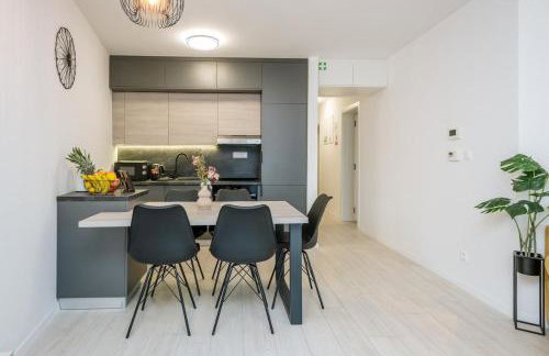 LuxStay Apartments APT3 - Private Parking, Terrace - Foto 5