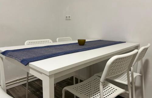 Monteur & Ferienwohnung mit Balkon, 3 Schlafzimmer & Platz für 6 Personen - Photo 14