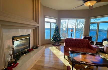 Pet-Friendly Home In The Main Channel w/ Breathtaking Sunsets & Lake Views - Foto 7