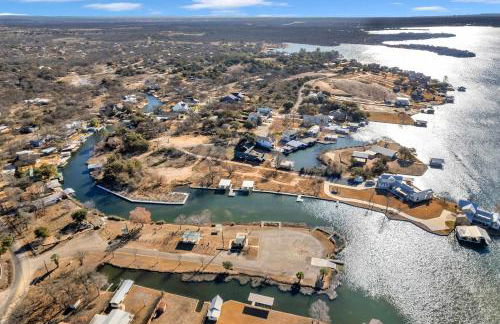 The Woodland Escape with Concierge Services - New Listing - Foto 49