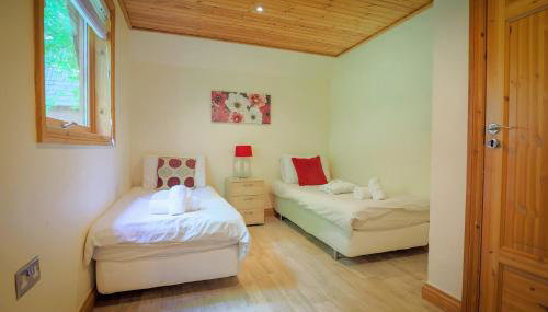 Fern Gully Lodge with Hot Tub - Spa Resort - Devon - Foto 4, towels