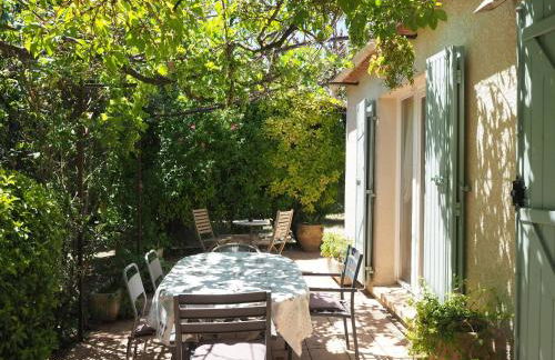 Cozy Vacation House With Pool, Vernegues - Foto 10