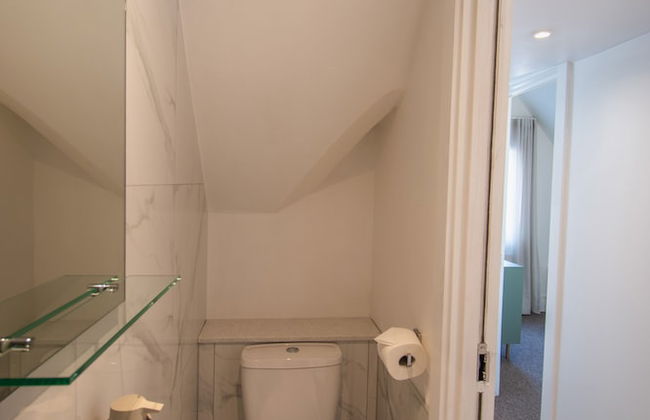 2 Bedroom Flats in Covent Garden - Photo 27