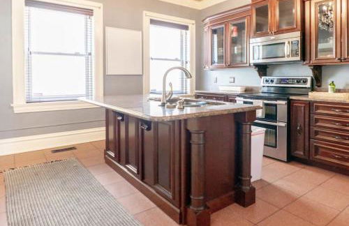 Posh 4 floor Soulard Family Home ABODEbucks - Foto 12